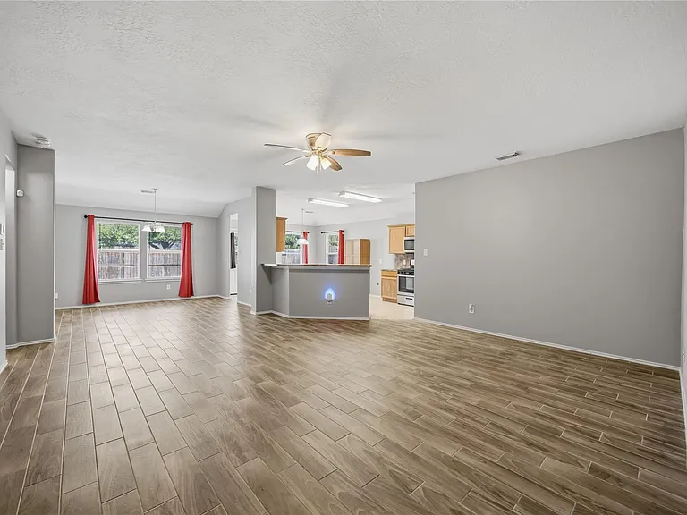 2734 Trinity Glen Ln — Photo 5