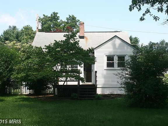 Exterior (Rear)