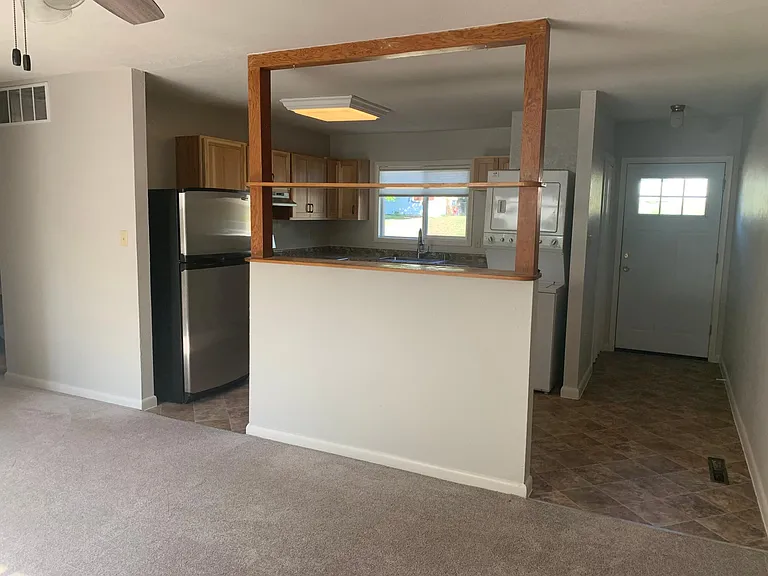 2020 Highland Ave — Photo 4