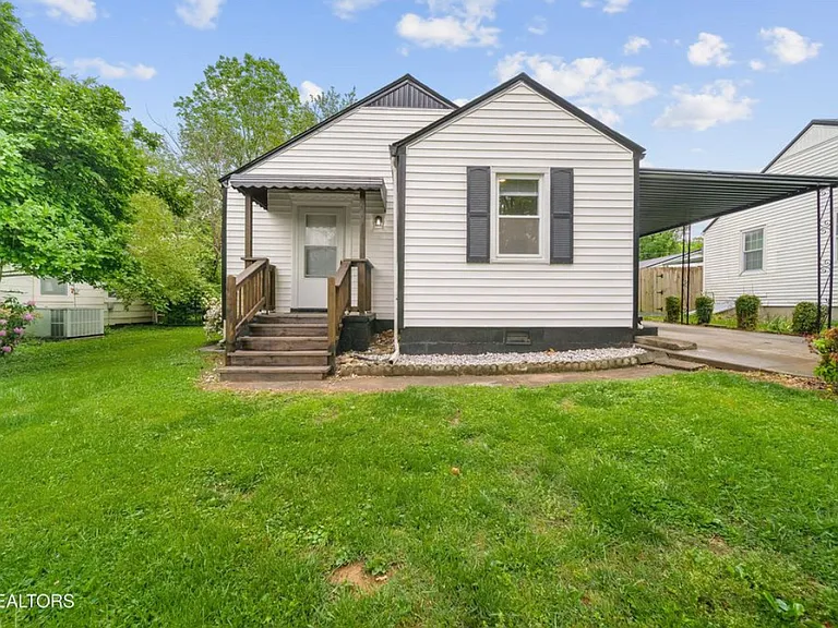 3958 Greenleaf Ave — Photo 1
