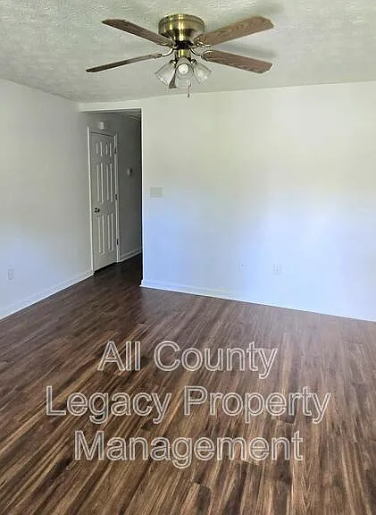 33 Maria Cir — Photo 2