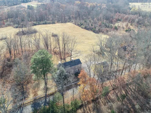 6324 Pidcock Creek Rd, New Hope, PA 18938