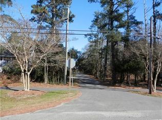 112 Elizabeth Dr, Manteo, NC 27954