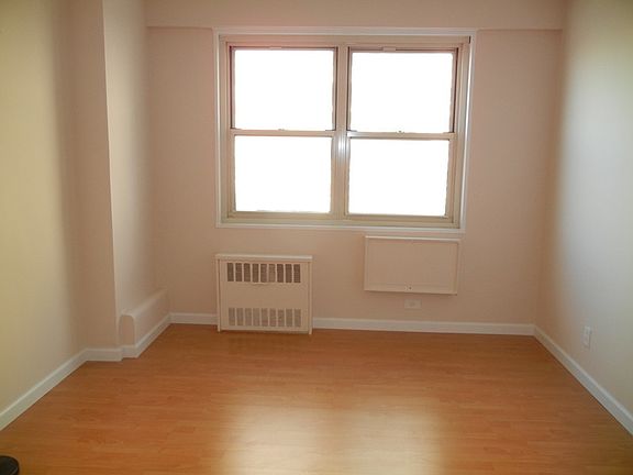 5th image of 2940 W 5th St APT 4D