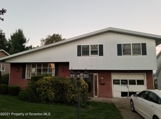 1229 Mowry St, Old Forge, PA 18518