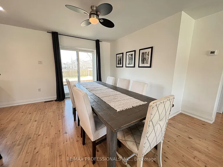 2504 Donnavale Dr — Photo 8