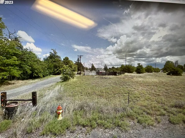 205 SW 2nd St, Irrigon, OR 97844
