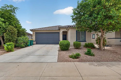 18465 N Lakeside Dr Photo 1
