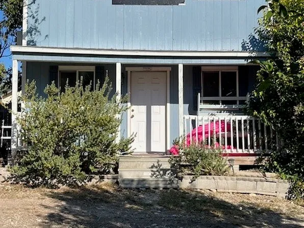 1210 2nd St, Goldthwaite, TX 76844