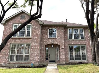 2112 Stonegate Dr, Carrollton, TX 75010