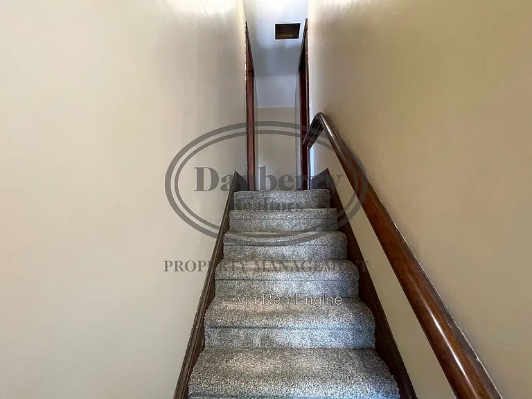 109 S Main St — Photo 15