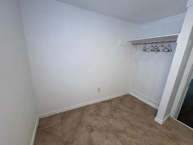 3631 W Salinas St — Photo 8