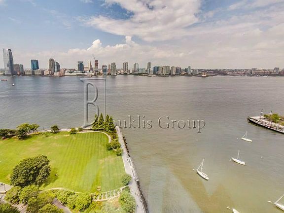 2nd image of 41 River Ter APT 3207