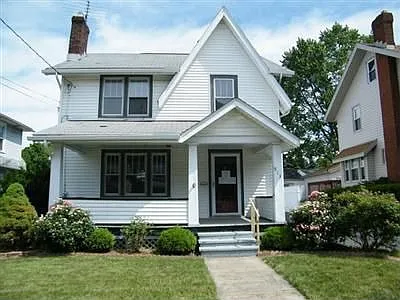 513 E Archwood Ave photo 1