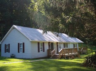 24 Elliot Branch Dr, Indore, WV 25111