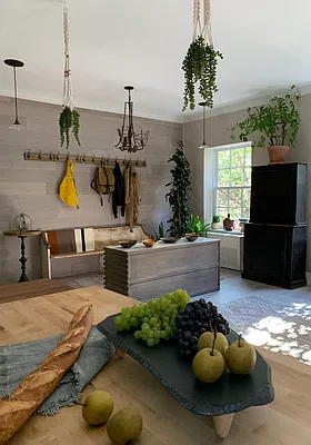 Sold by Compass | media 4