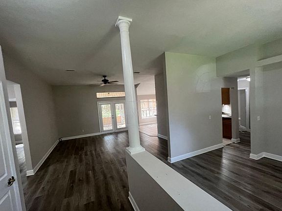 4th image of 6501 Woodland Dr