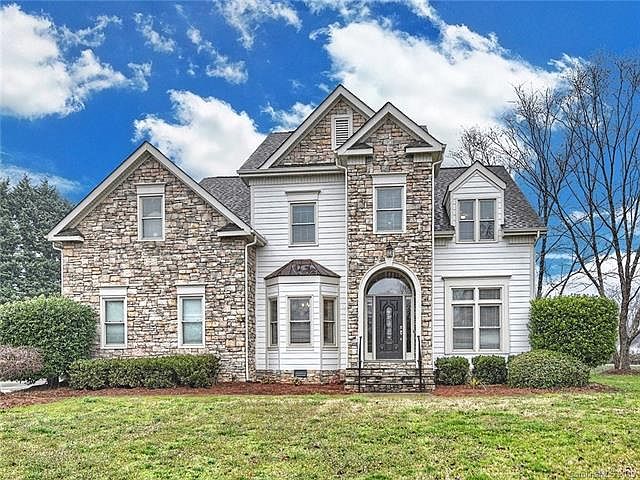 1st image of 123 Topsail Pl