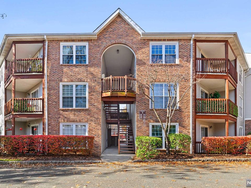 1st image of 140 Lynette Dr