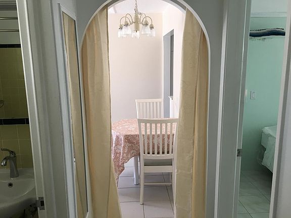 Hall looking to liv room