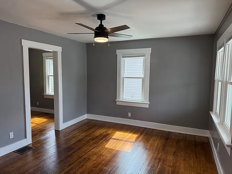926 W Water St — Photo 6