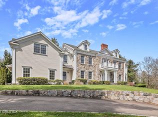 6 Coachlamp Ln, Greenwich, CT 06830