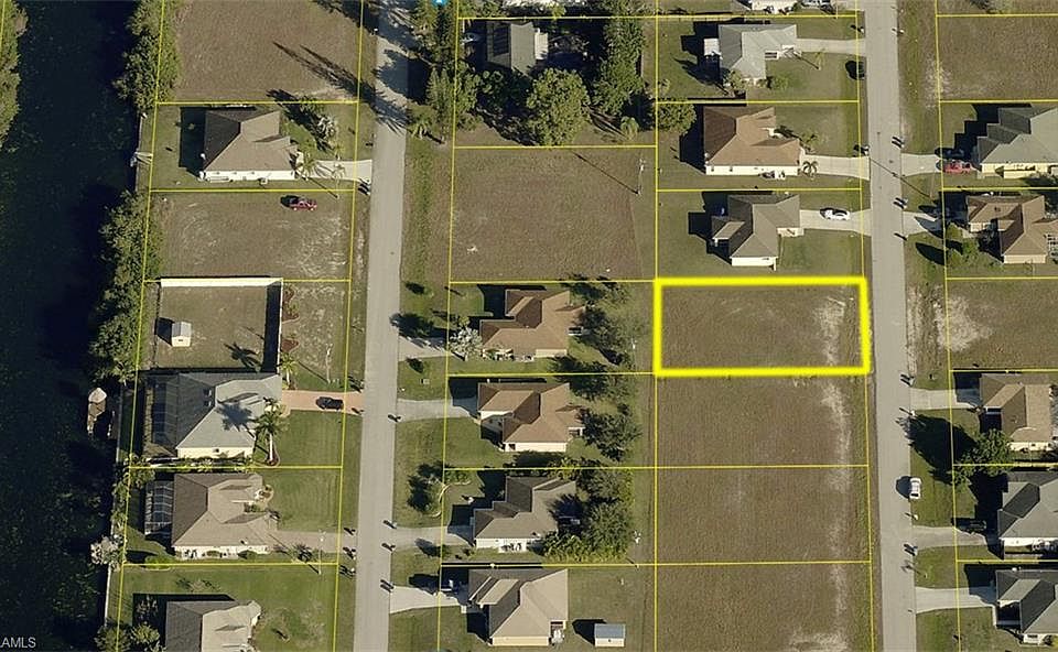 2nd image of 2122 NE 2nd Ave