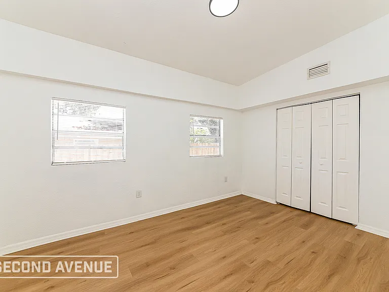 2710 22nd Ave S — Photo 14