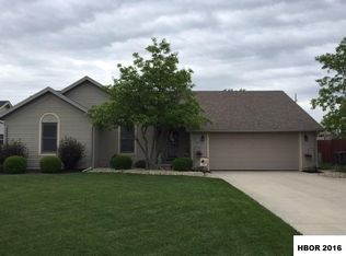 318 California Ave, Findlay, OH 45840