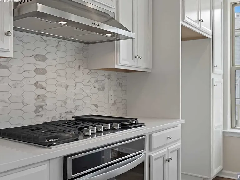 7 Leahy Dr — Photo 11