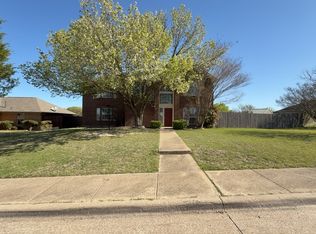 704 Inglewood Trl, Desoto, TX