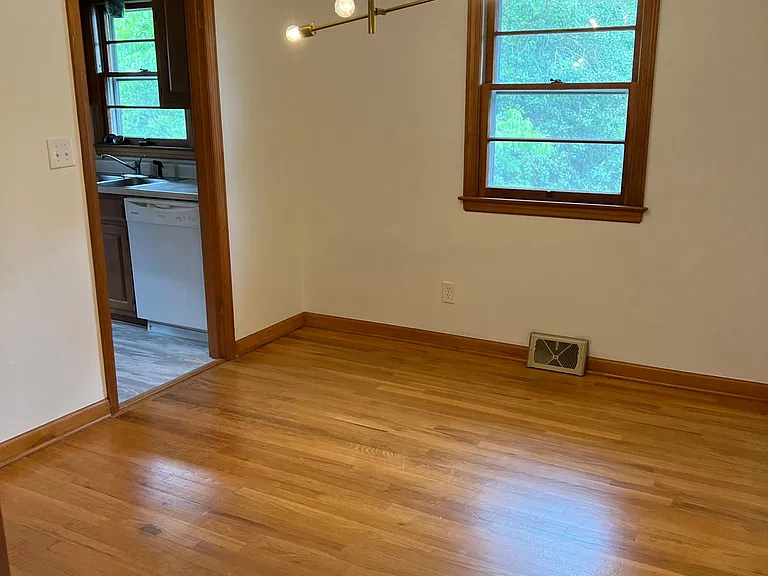 626 Margot Ave — Photo 9