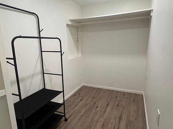 3rd image of 1749 Winnett St #1749