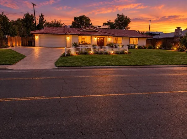 15034 Apple Valley Rd, Apple Valley, CA 92307