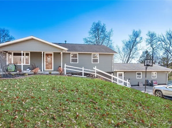 1269 Ellen Dr, Zanesville, OH 43701