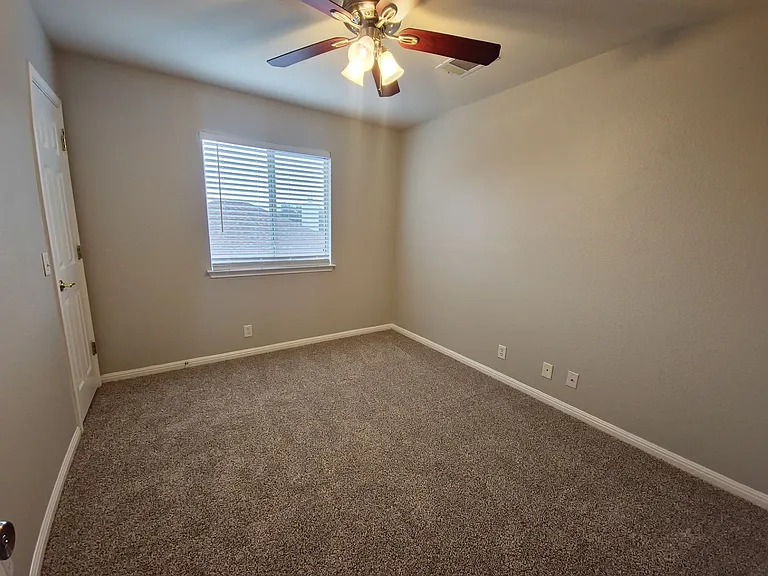 107 Orange Tree Ln — Photo 15