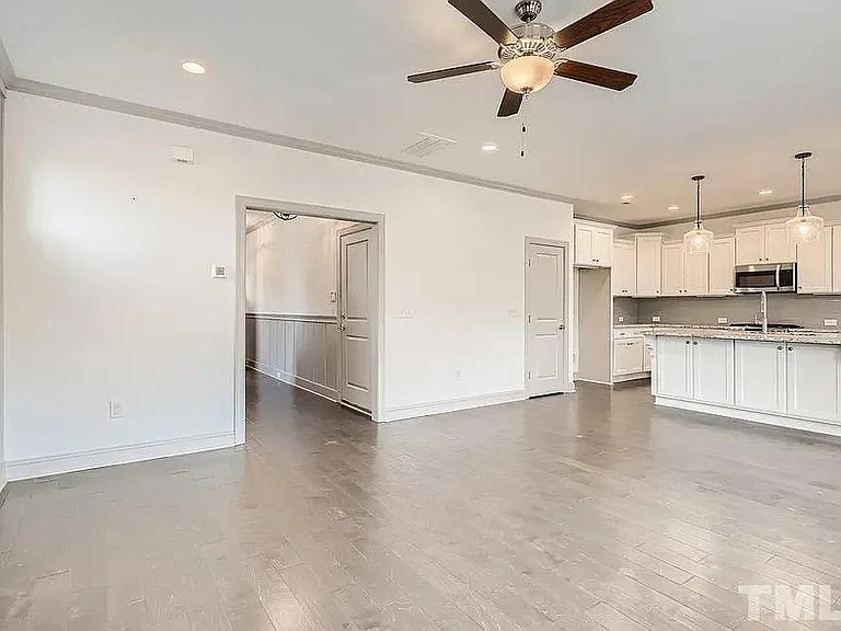 501 Germaine St — Photo 8