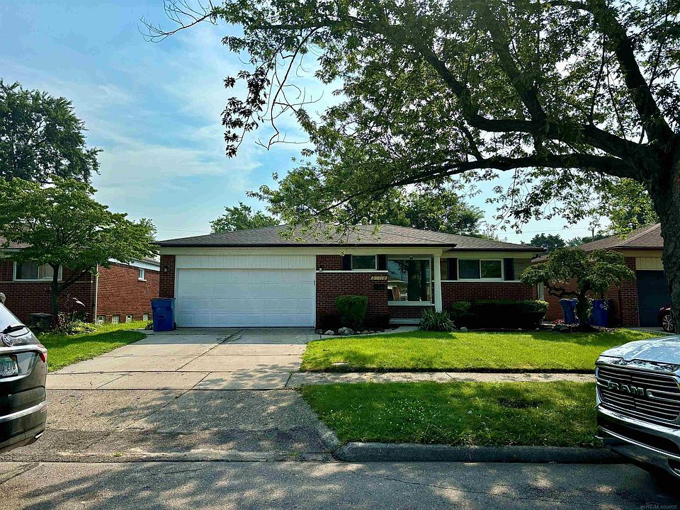 1st image of 26118 Fairfield Ave