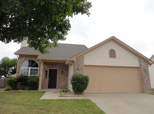 6526 Sparrowood Dr, Indianapolis, IN