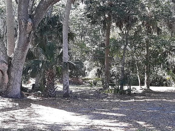 2nd image of 1616 Lakeside Dr