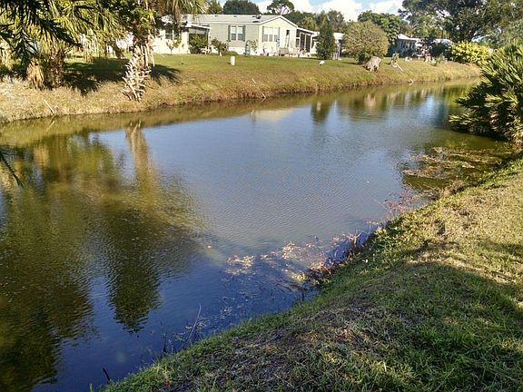 2nd image of 40 Del Prado St