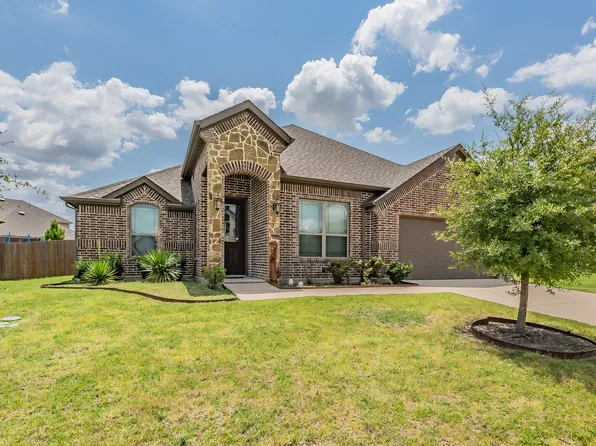 452 Wintergreen Dr, Waxahachie, TX 75165