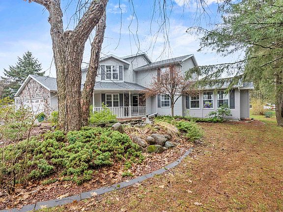 5th image of 204875 Lake Dr