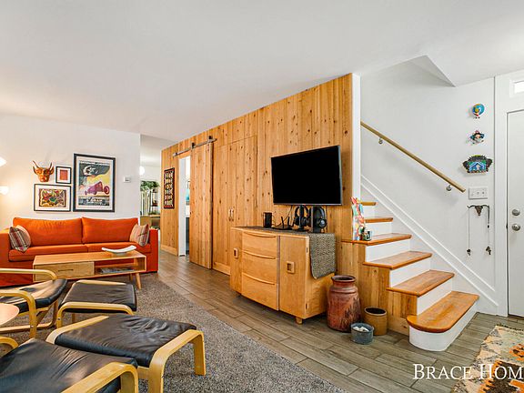 4th image of 2476 Cranden Dr SE