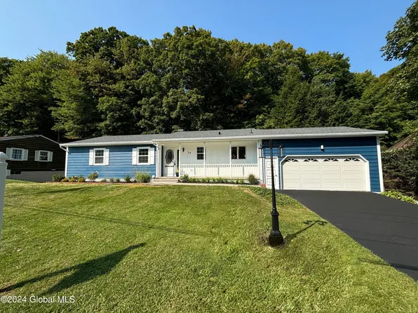 74 Birchwood Lane, Schenectady, NY 12309