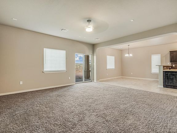 5th image of 260 Saltford Dr