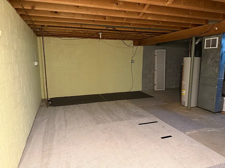 2330 Darwin Ln — Photo 13