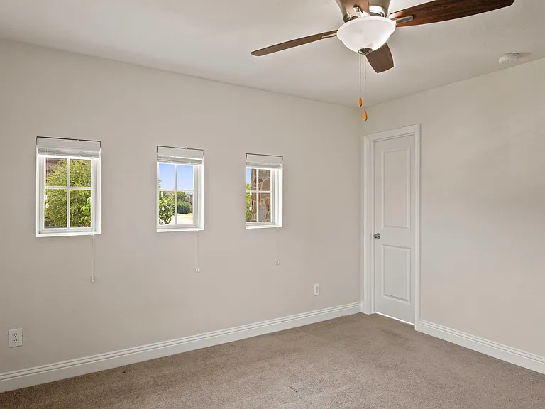 4524 Del Rey Ave — Photo 23