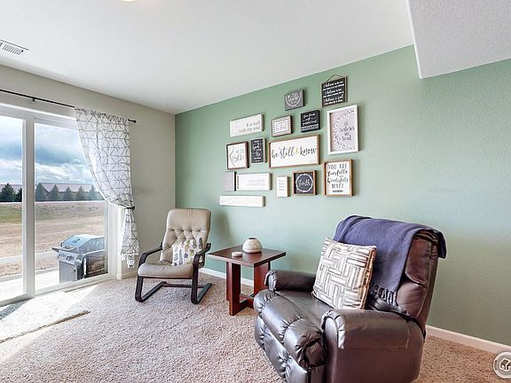 5th image of 3159 Fairmont Dr #8B
