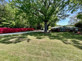 324 Scotch Cross Rd E, Greenwood, SC 29646